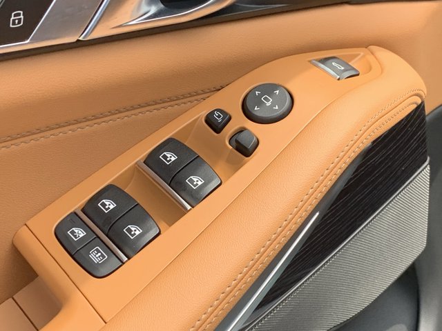 2026 BMW X7 xDrive40i Image 13 of 37