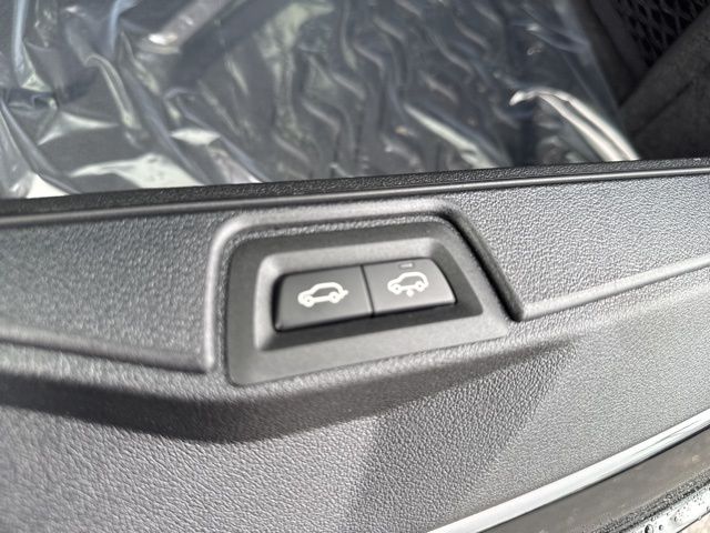 2026 BMW X7 xDrive40i Image 29 of 41