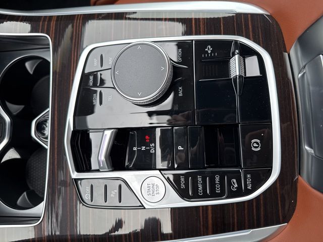 2026 BMW X7 xDrive40i Image 35 of 41