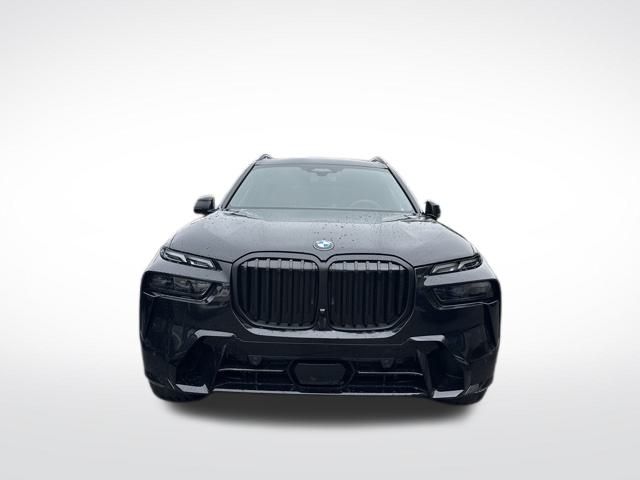 2026 BMW X7 xDrive40i Image 2 of 41