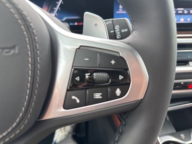 2026 BMW X7 xDrive40i Image 32 of 41