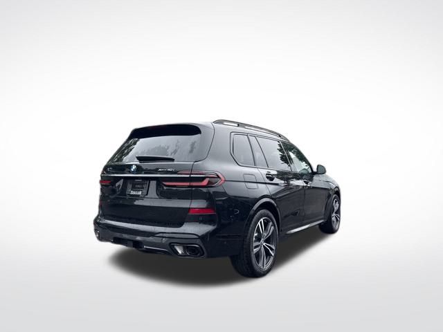 2026 BMW X7 xDrive40i Image 4 of 41