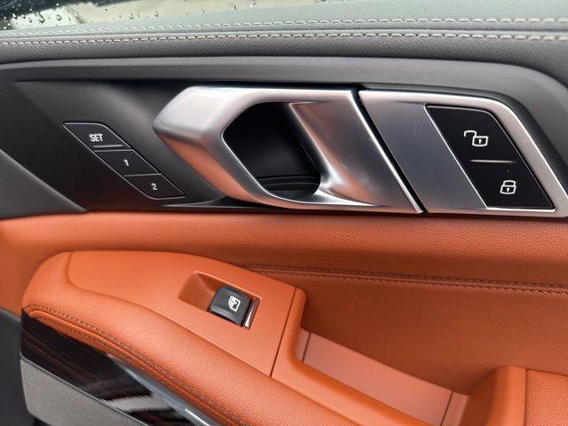 2026 BMW X7 xDrive40i Image 27 of 41