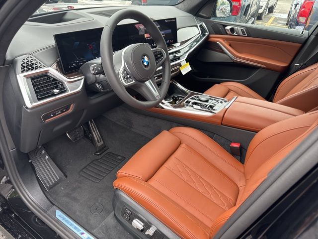 2026 BMW X7 xDrive40i Image 13 of 41