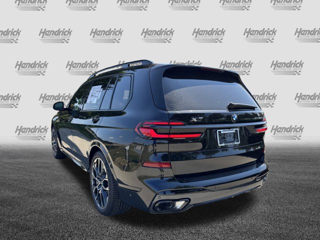2026 BMW X7 xDrive40i Image 8 of 37