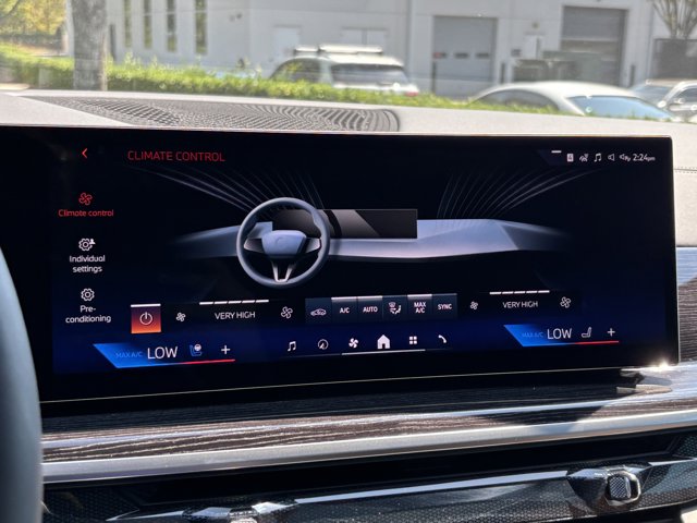 2026 BMW X7 xDrive40i Image 25 of 37