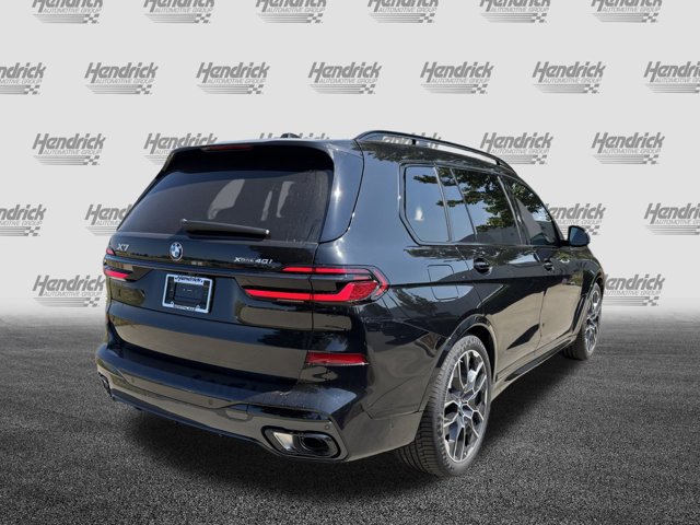 2026 BMW X7 xDrive40i Image 6 of 37