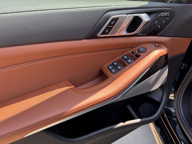 2026 BMW X7 xDrive40i Image 29 of 37