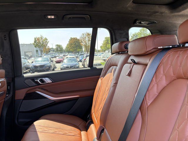 2026 BMW X7 xDrive40i Image 14 of 37