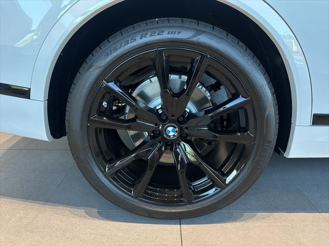 2026 BMW X7 xDrive40i Image 7 of 16