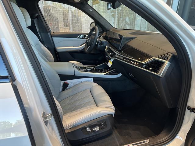 2026 BMW X7 xDrive40i Image 11 of 16