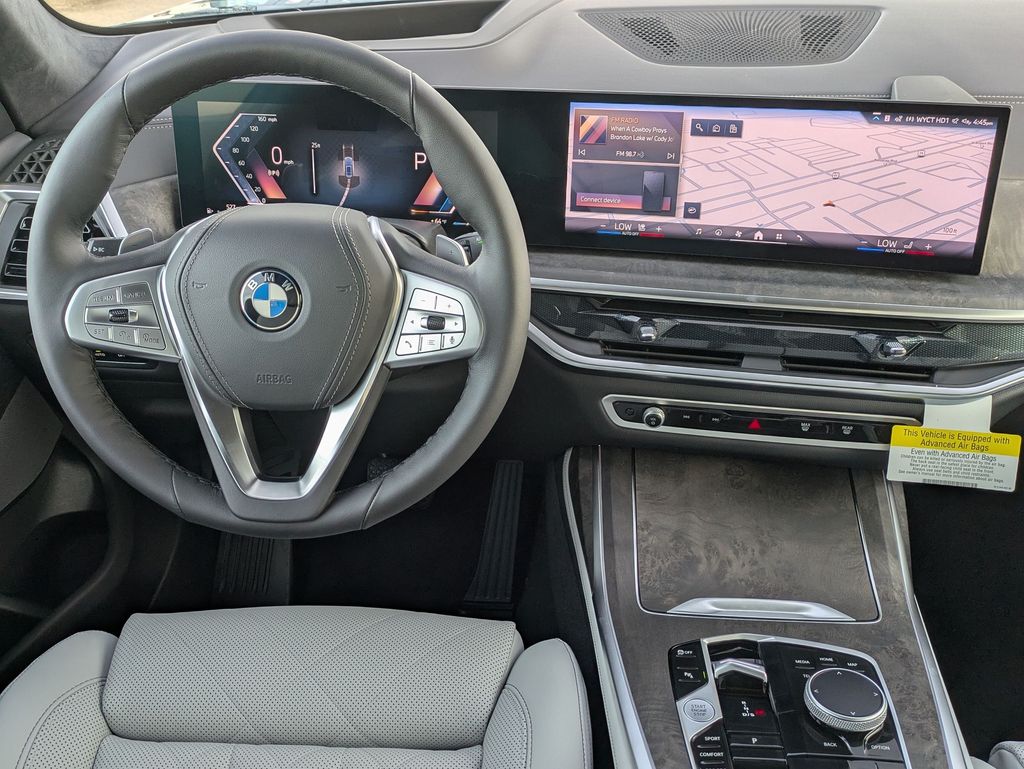 2026 BMW X7 xDrive40i Image 17 of 28