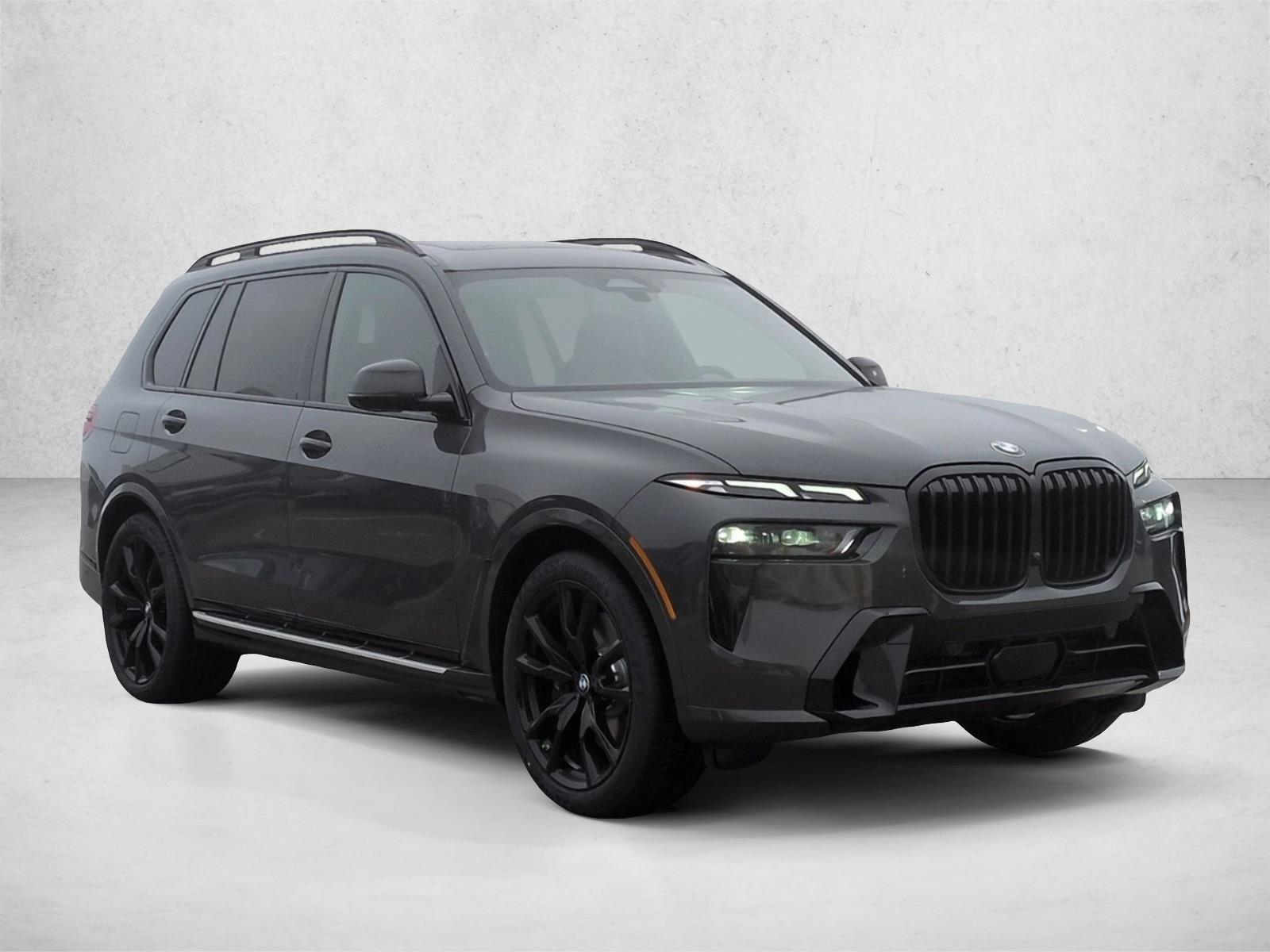 2026 BMW X7 xDrive40i Image 3 of 18