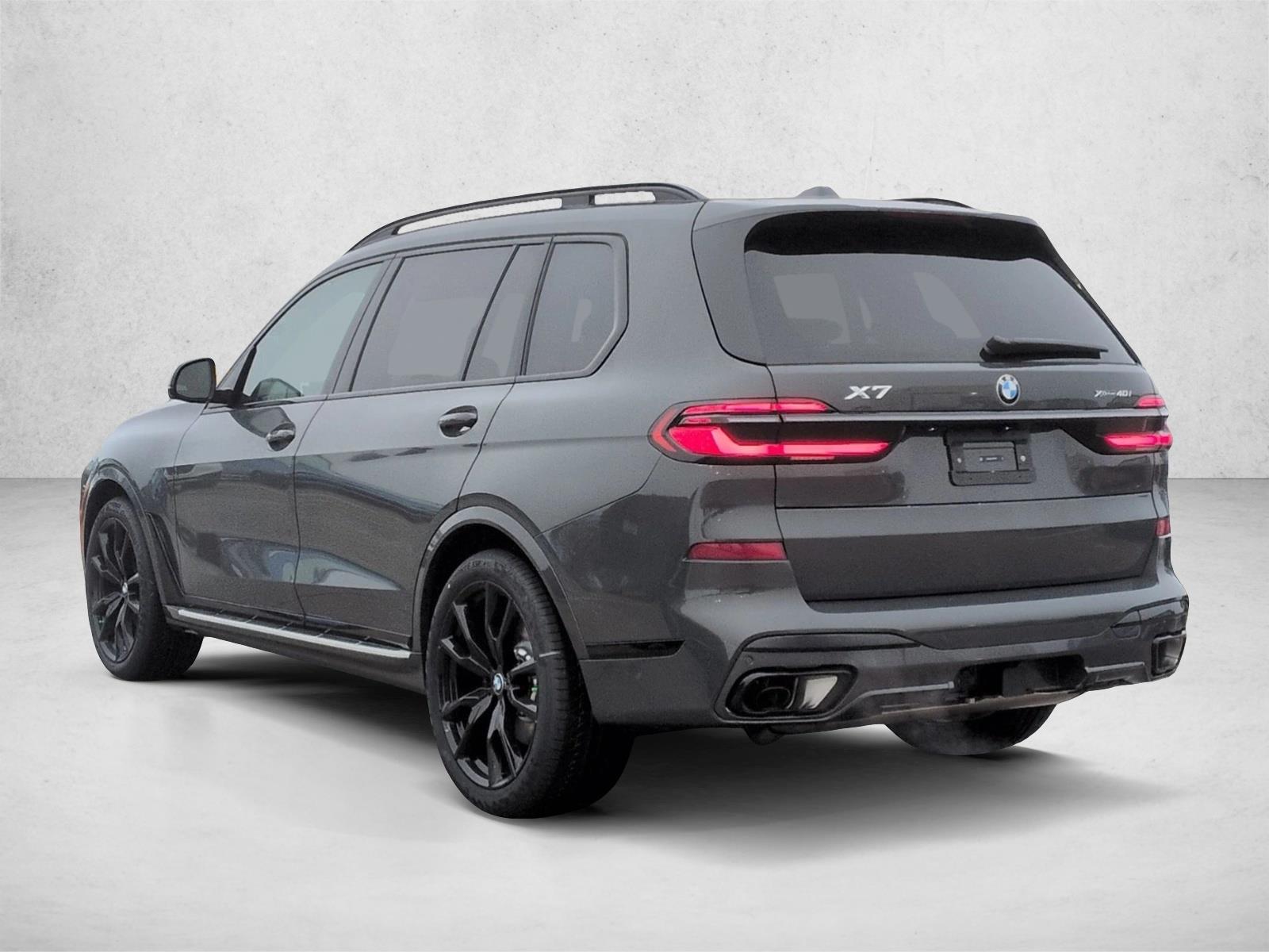 2026 BMW X7 xDrive40i Image 6 of 18