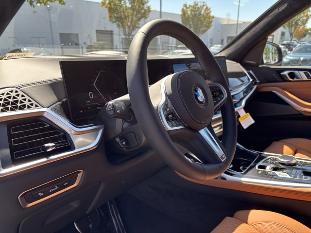 2026 BMW X7 xDrive40i Image 17 of 37