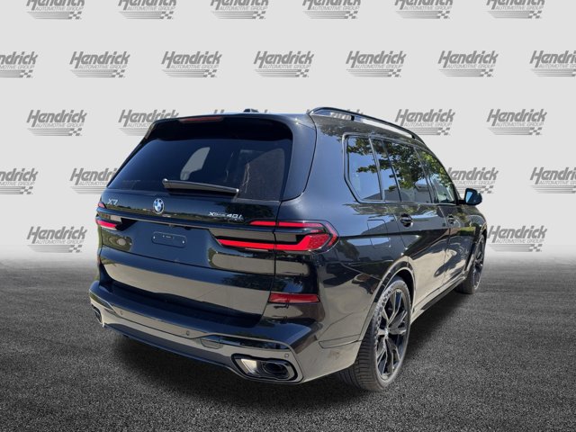 2026 BMW X7 xDrive40i Image 6 of 37