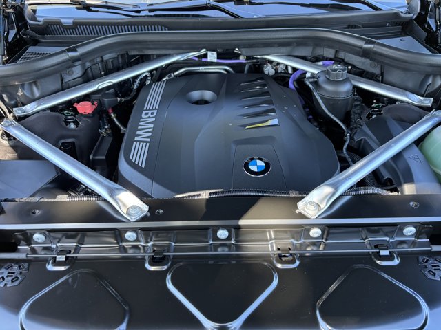 2026 BMW X7 xDrive40i Image 10 of 37