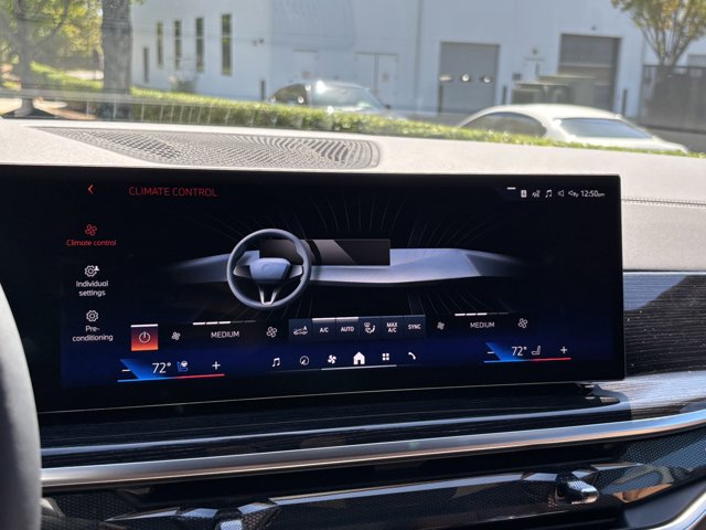 2026 BMW X7 xDrive40i Image 25 of 37