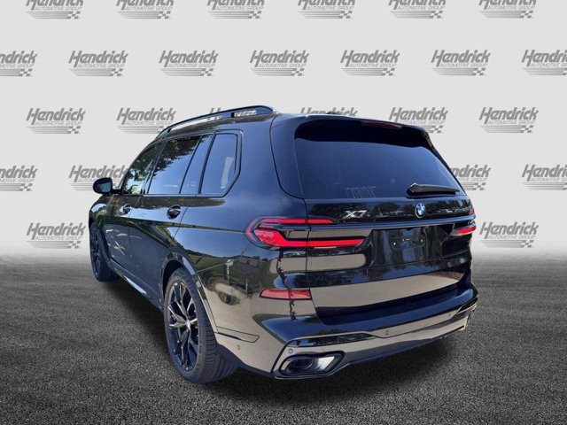 2026 BMW X7 xDrive40i Image 8 of 37