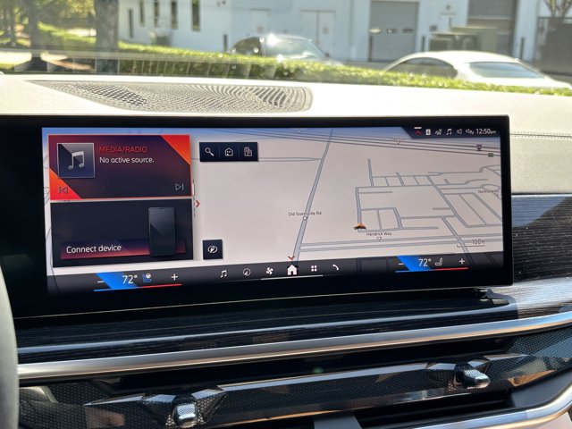 2026 BMW X7 xDrive40i Image 24 of 37