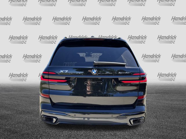 2026 BMW X7 xDrive40i Image 7 of 37
