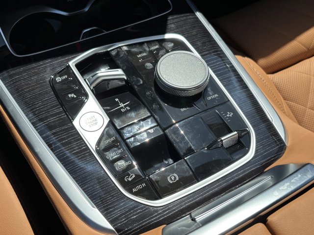 2026 BMW X7 xDrive40i Image 35 of 37