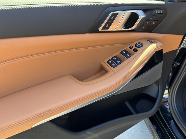 2026 BMW X7 xDrive40i Image 27 of 37