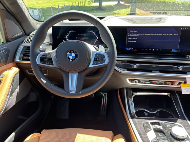 2026 BMW X7 xDrive40i Image 16 of 37