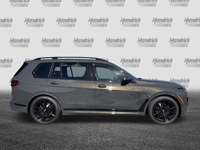 2026 BMW X7 xDrive40i Image 5 of 37