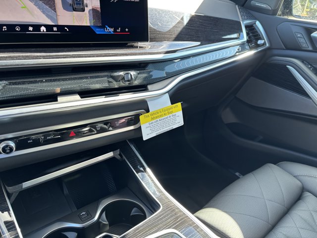 2026 BMW X7 xDrive40i Image 33 of 37