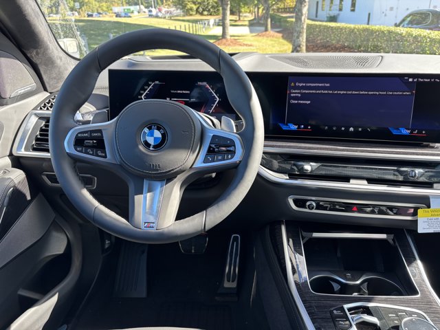 2026 BMW X7 xDrive40i Image 17 of 37