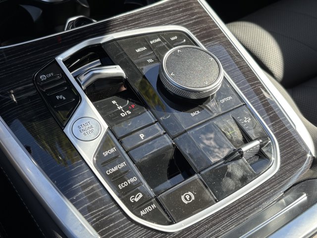 2026 BMW X7 xDrive40i Image 35 of 37