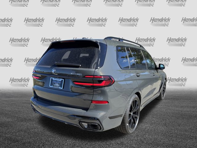 2026 BMW X7 xDrive40i Image 6 of 37