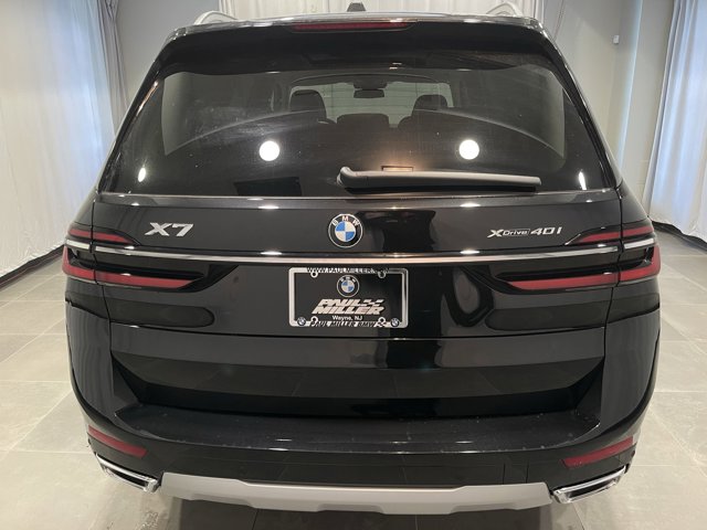 2026 BMW X7 xDrive40i Image 6 of 8