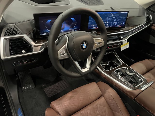 2026 BMW X7 xDrive40i Image 8 of 8