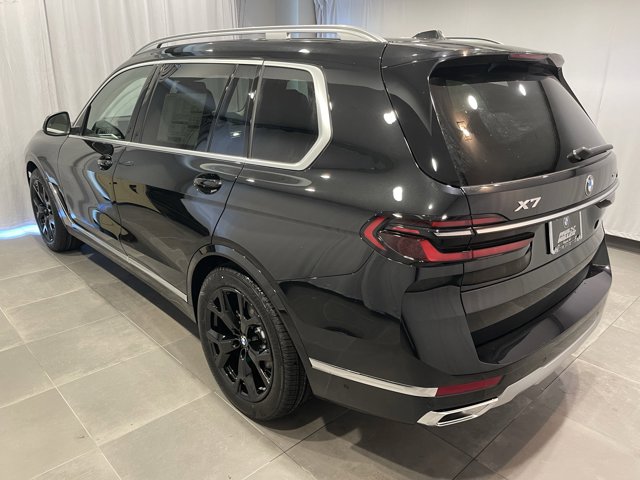 2026 BMW X7 xDrive40i Image 5 of 8
