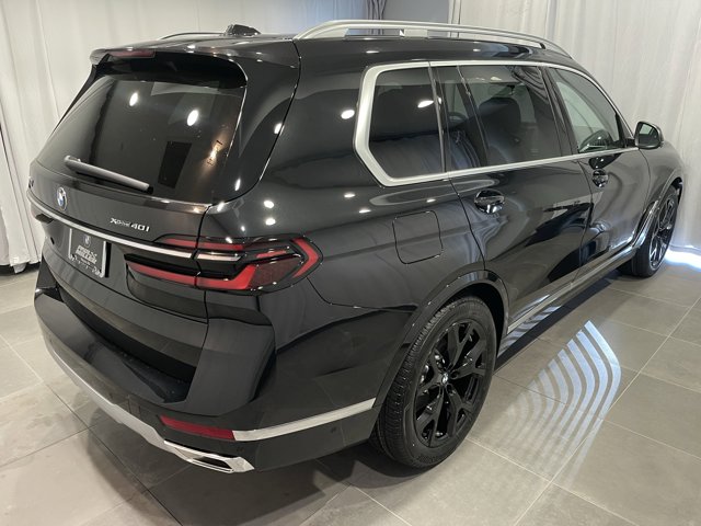 2026 BMW X7 xDrive40i Image 4 of 8