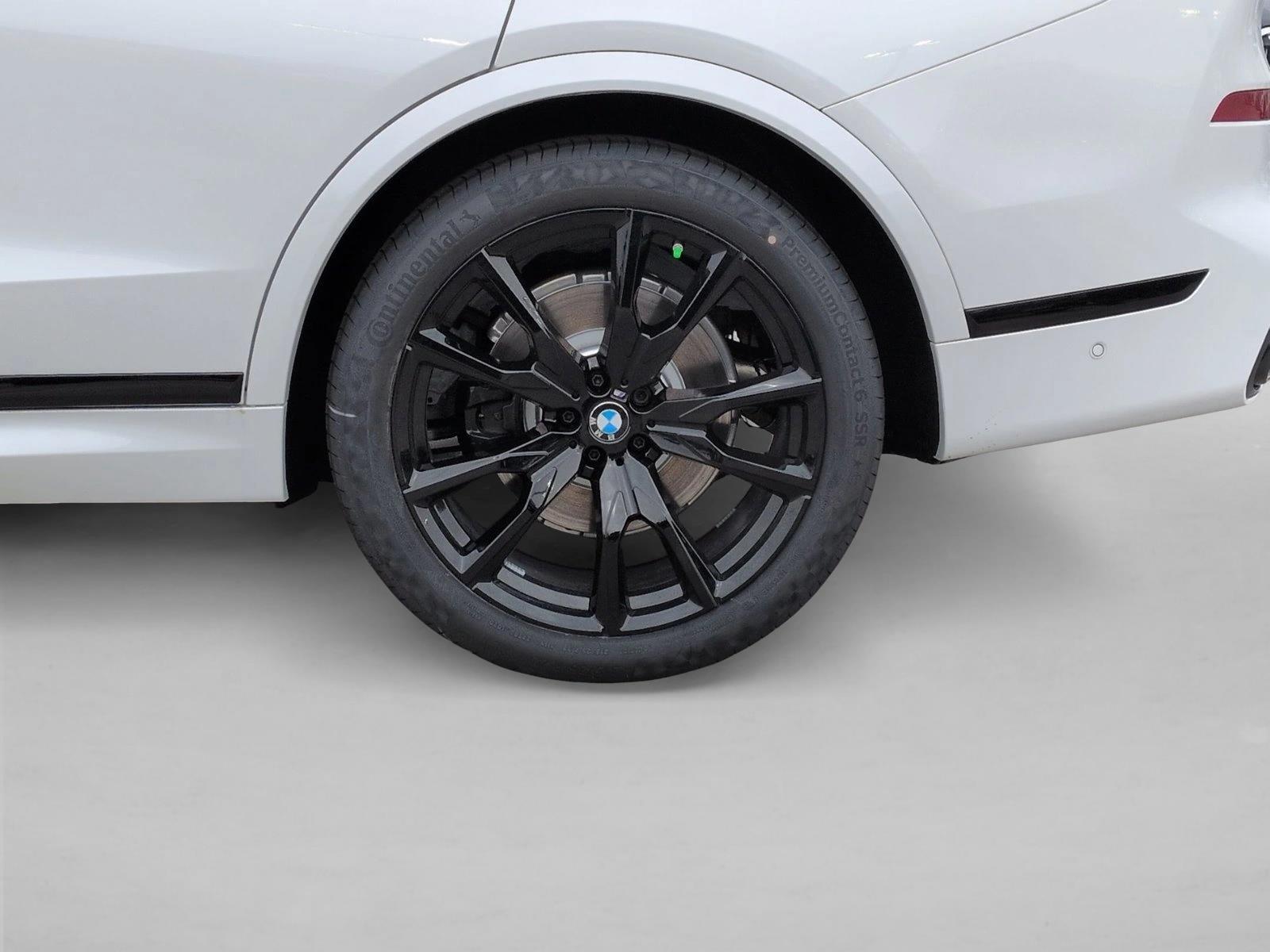 2026 BMW X7 xDrive40i Image 9 of 18