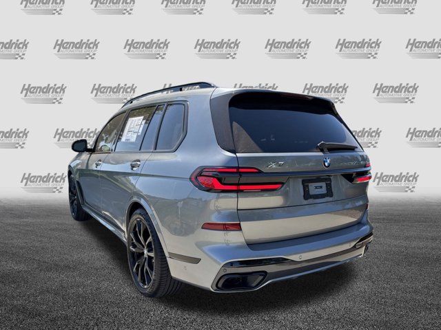 2026 BMW X7 xDrive40i Image 8 of 37