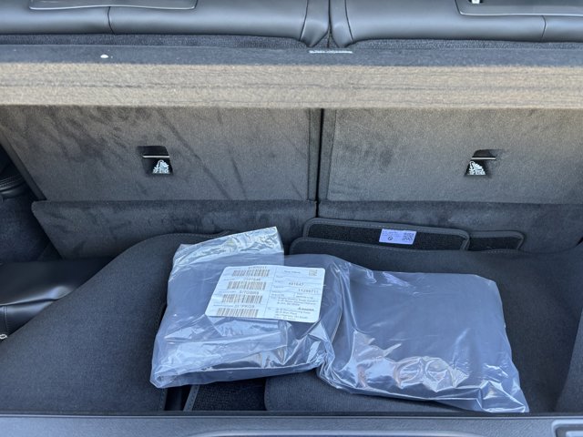 2026 BMW X7 xDrive40i Image 11 of 37