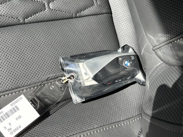 2026 BMW X7 xDrive40i Image 29 of 37