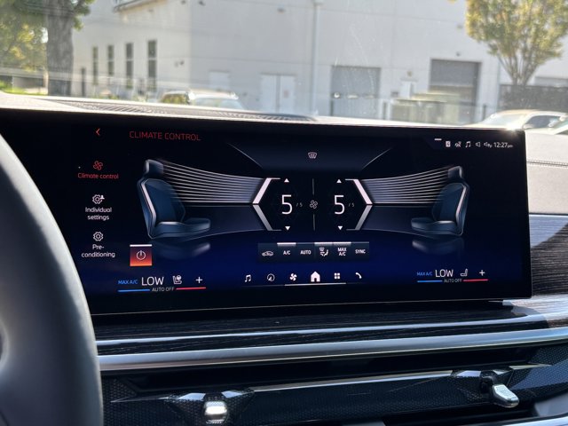 2026 BMW X7 xDrive40i Image 24 of 37