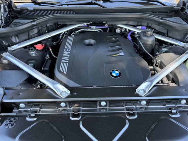 2026 BMW X7 xDrive40i Image 10 of 37