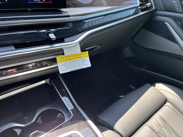 2026 BMW X7 xDrive40i Image 33 of 37