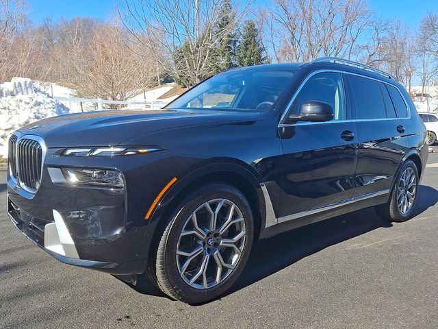 2026 BMW X7 xDrive40i Image 1 of 29