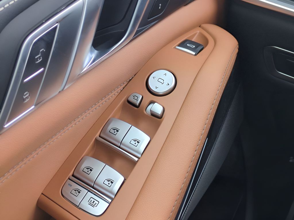 2026 BMW X7 xDrive40i Image 21 of 31