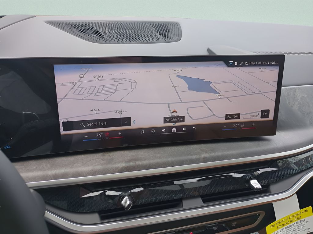 2026 BMW X7 xDrive40i Image 18 of 31