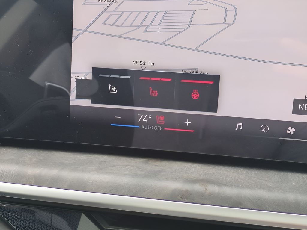 2026 BMW X7 xDrive40i Image 27 of 31