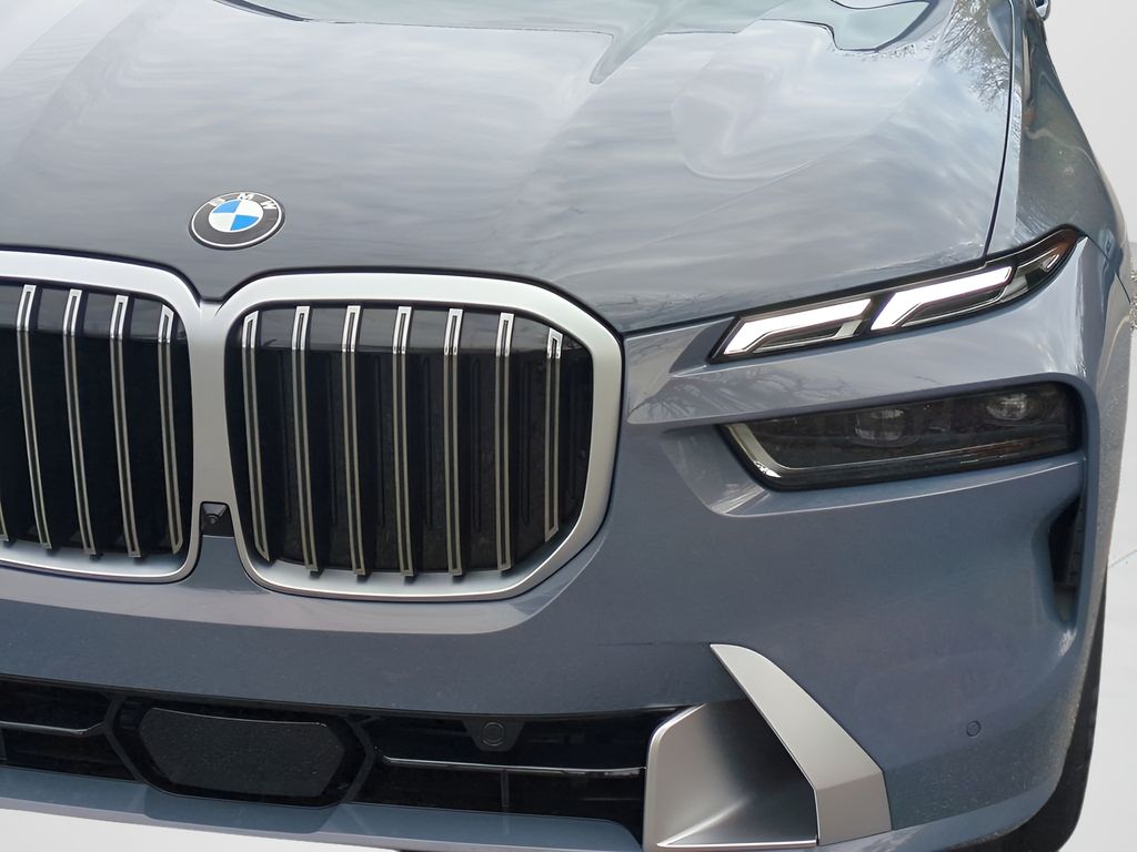 2026 BMW X7 xDrive40i Image 26 of 31