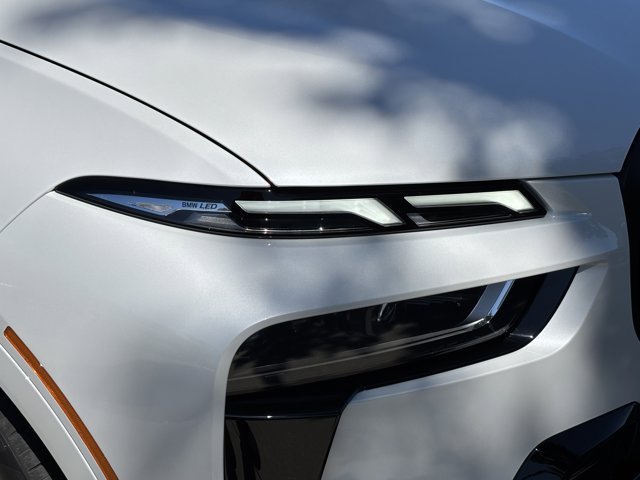 2026 BMW X7 xDrive40i Image 35 of 37